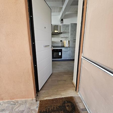 Casa Vacanze Dragona 15 Min Fco 10 Min Ostia Acilia Eksteriør bilde