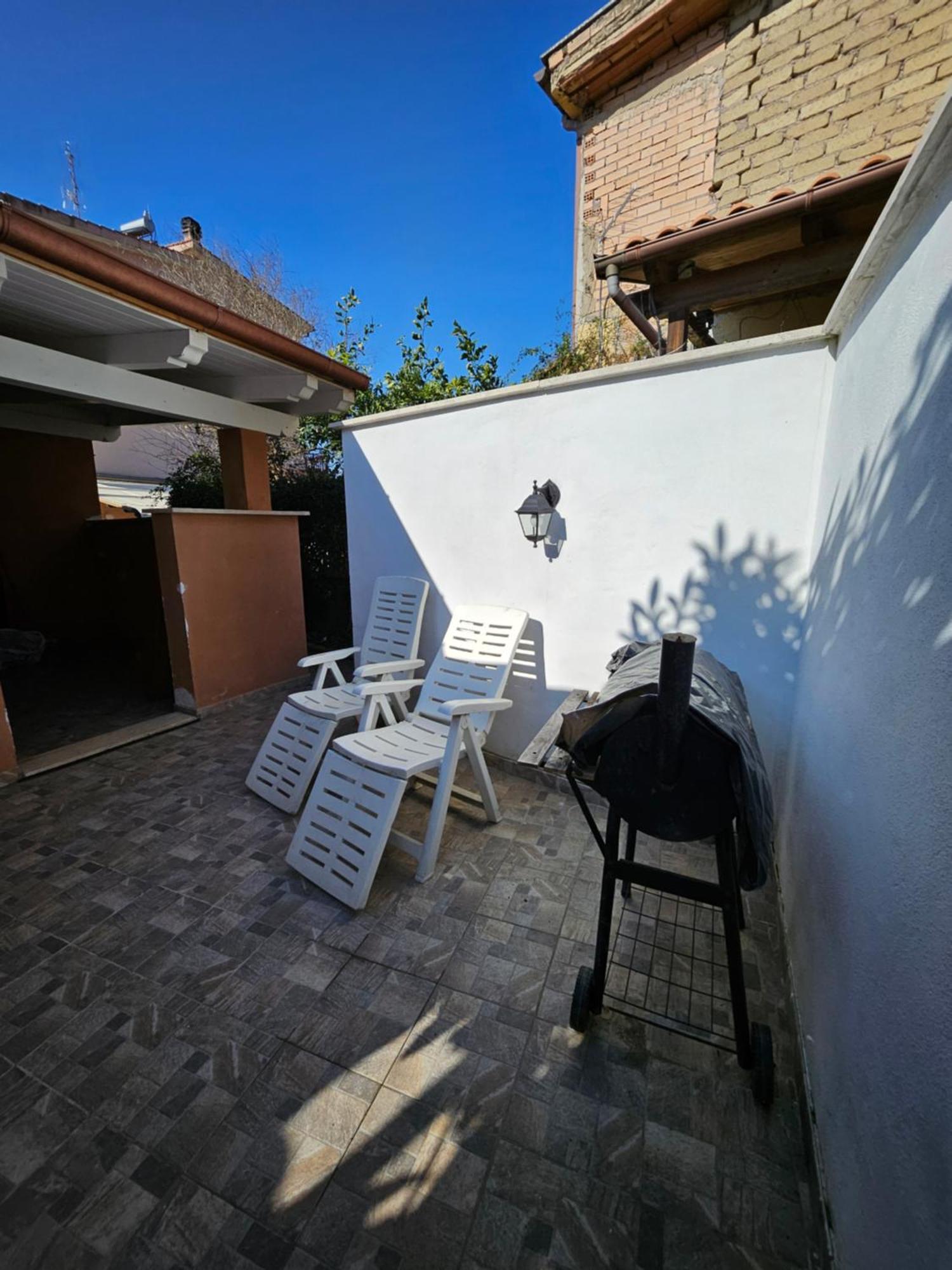 Casa Vacanze Dragona 15 Min Fco 10 Min Ostia Acilia Eksteriør bilde