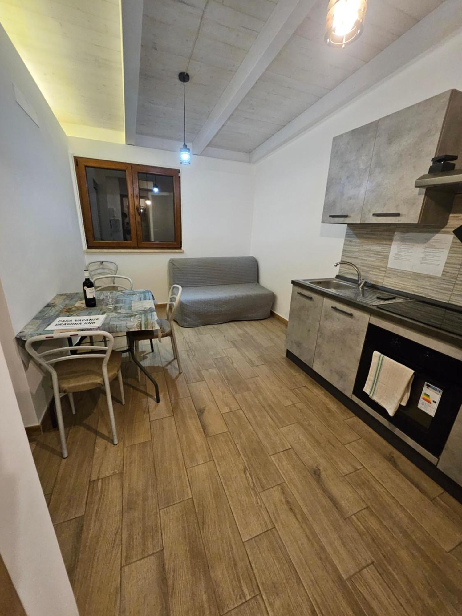 Casa Vacanze Dragona 15 Min Fco 10 Min Ostia Acilia Eksteriør bilde