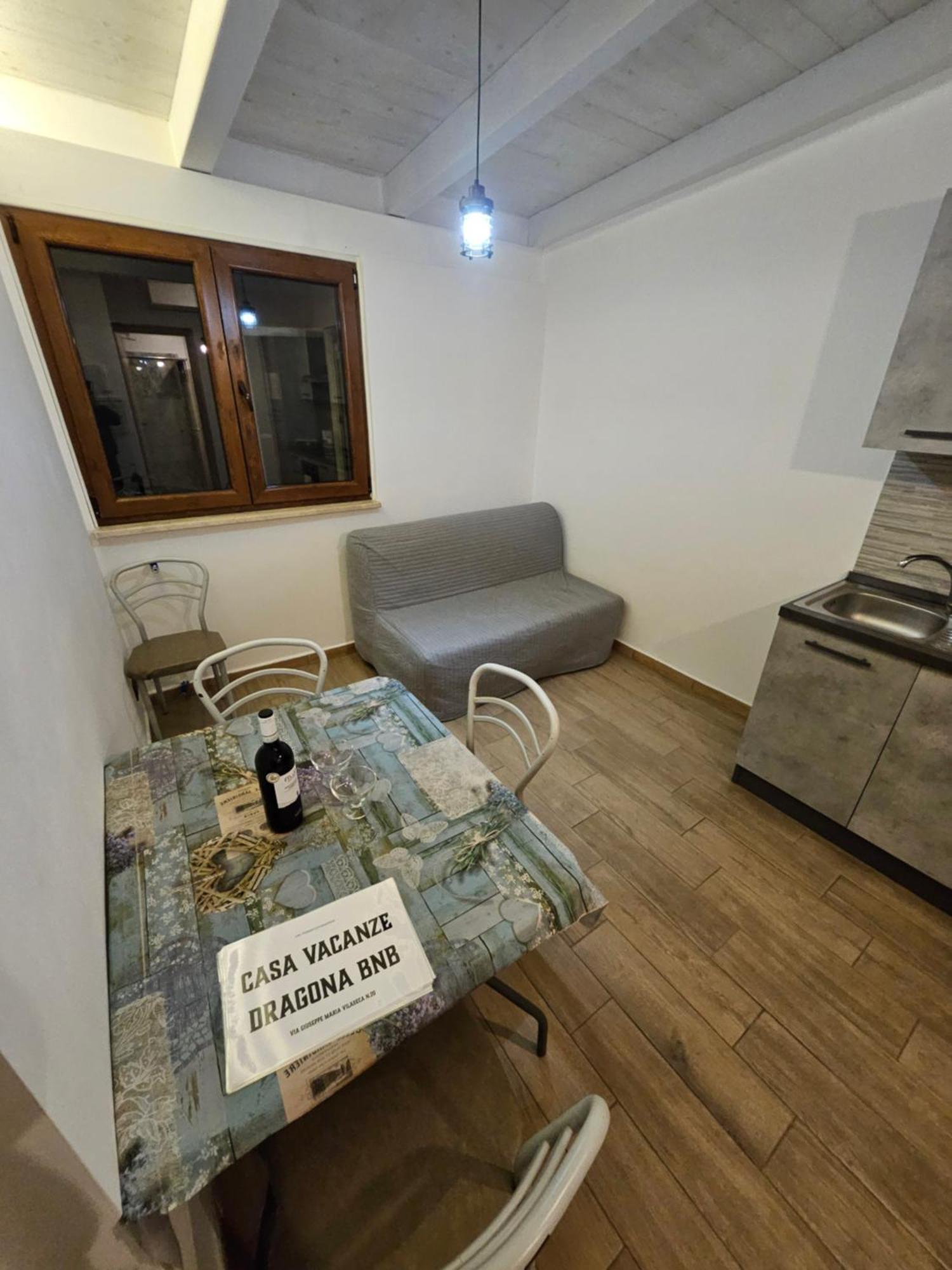 Casa Vacanze Dragona 15 Min Fco 10 Min Ostia Acilia Eksteriør bilde