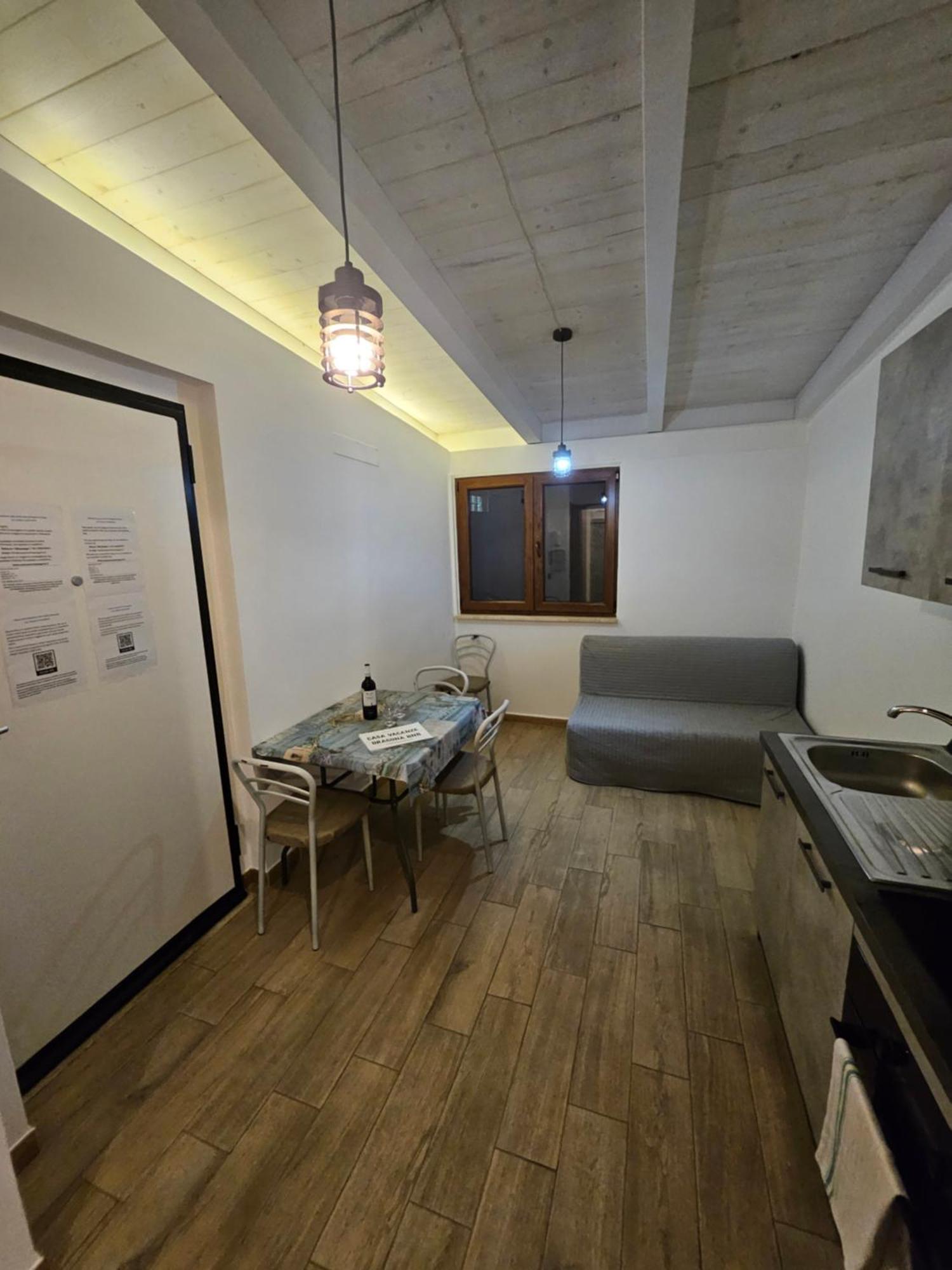 Casa Vacanze Dragona 15 Min Fco 10 Min Ostia Acilia Eksteriør bilde